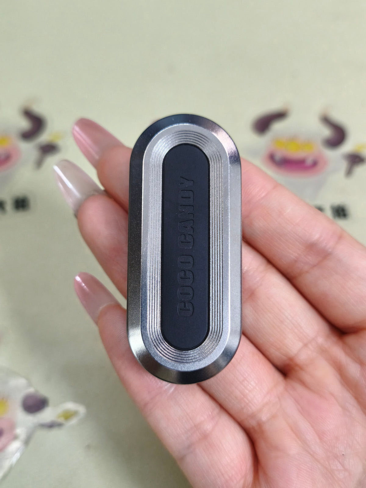 Coco Candy Titanium