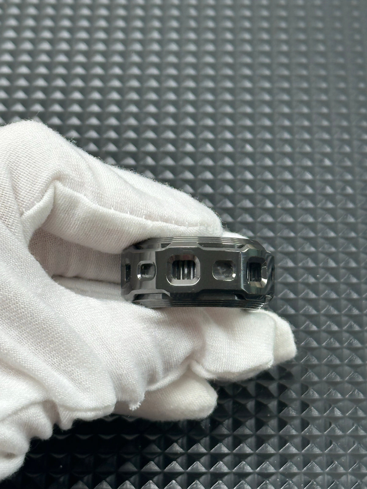Shadow Raider Ratchet Zirconium