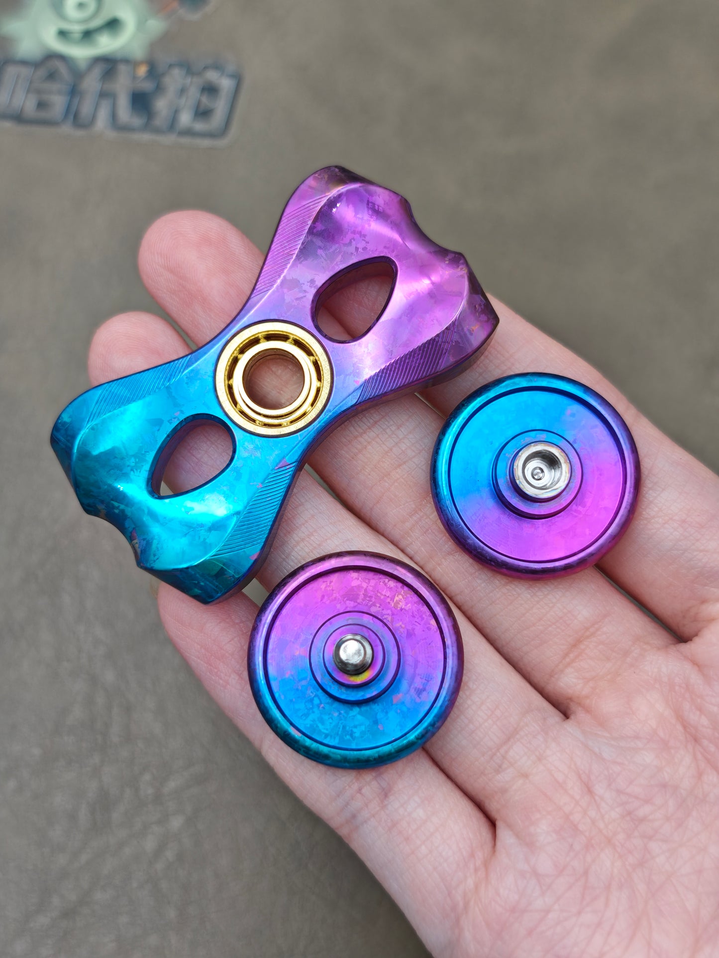 Kiva Crystallized Titanium