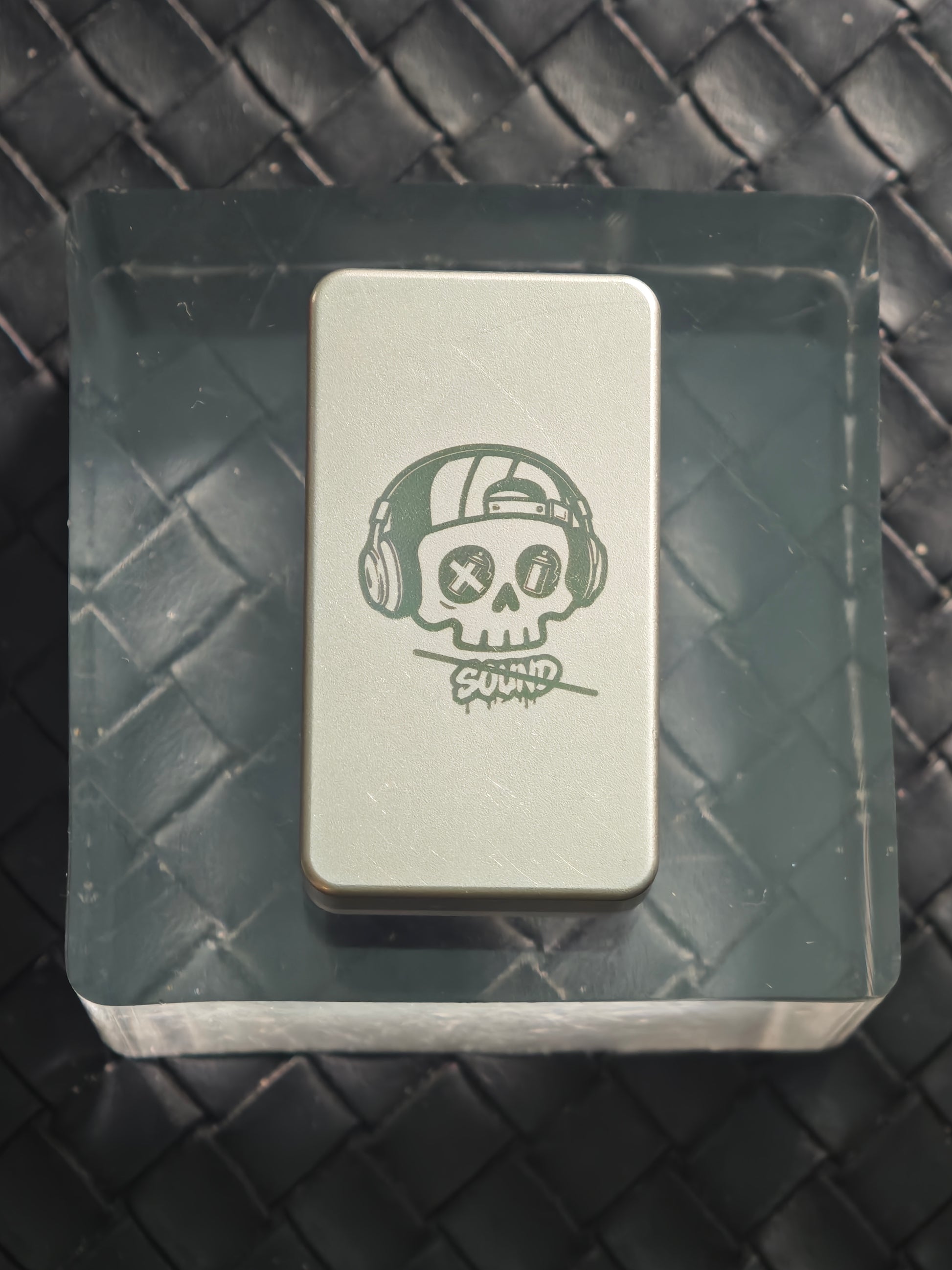 Mute Stainless Steel