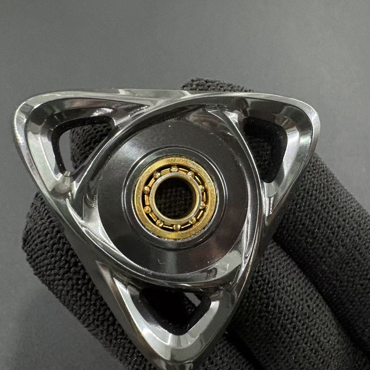 Loop Stratus Zirconium