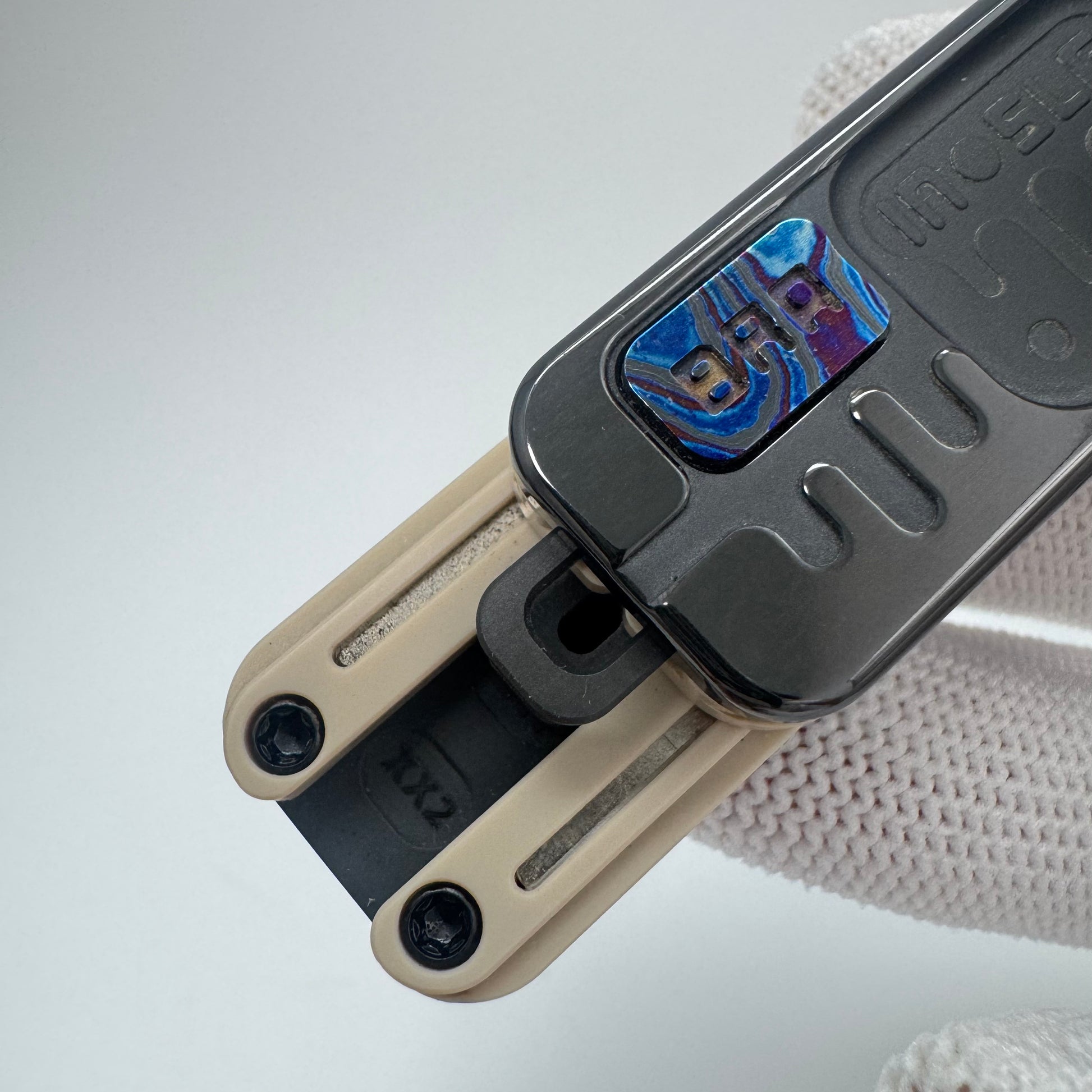 Snake Ejector Zirconium Zircuti