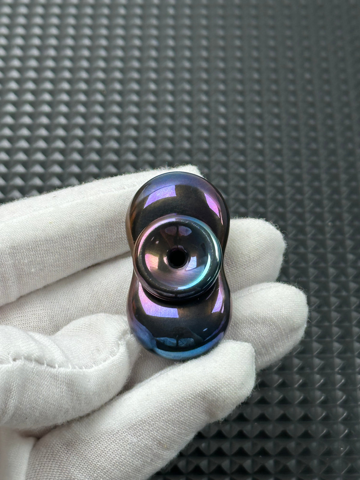 Two-Leaf Cell Zirconium Oil Slick