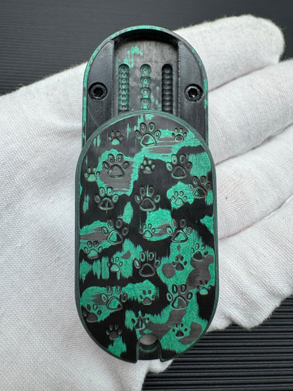 Greedy Cat Carbon Damascus