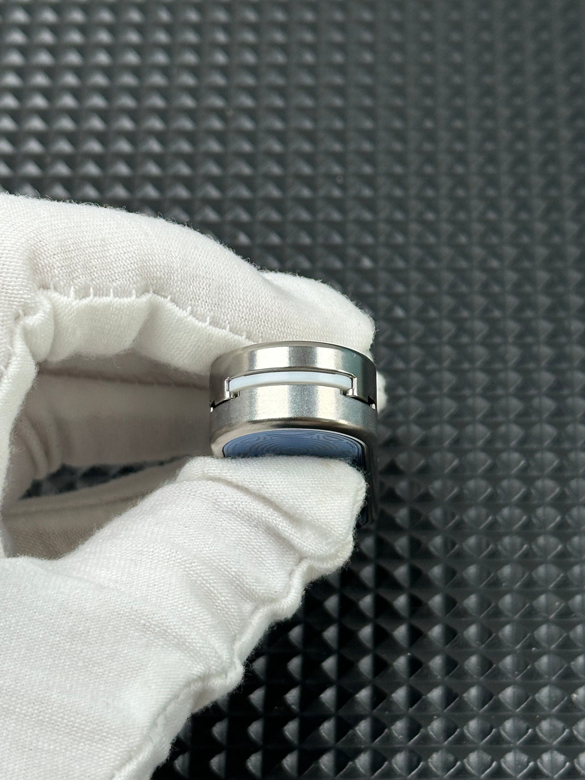 Ming Yin Titanium Stonewashed