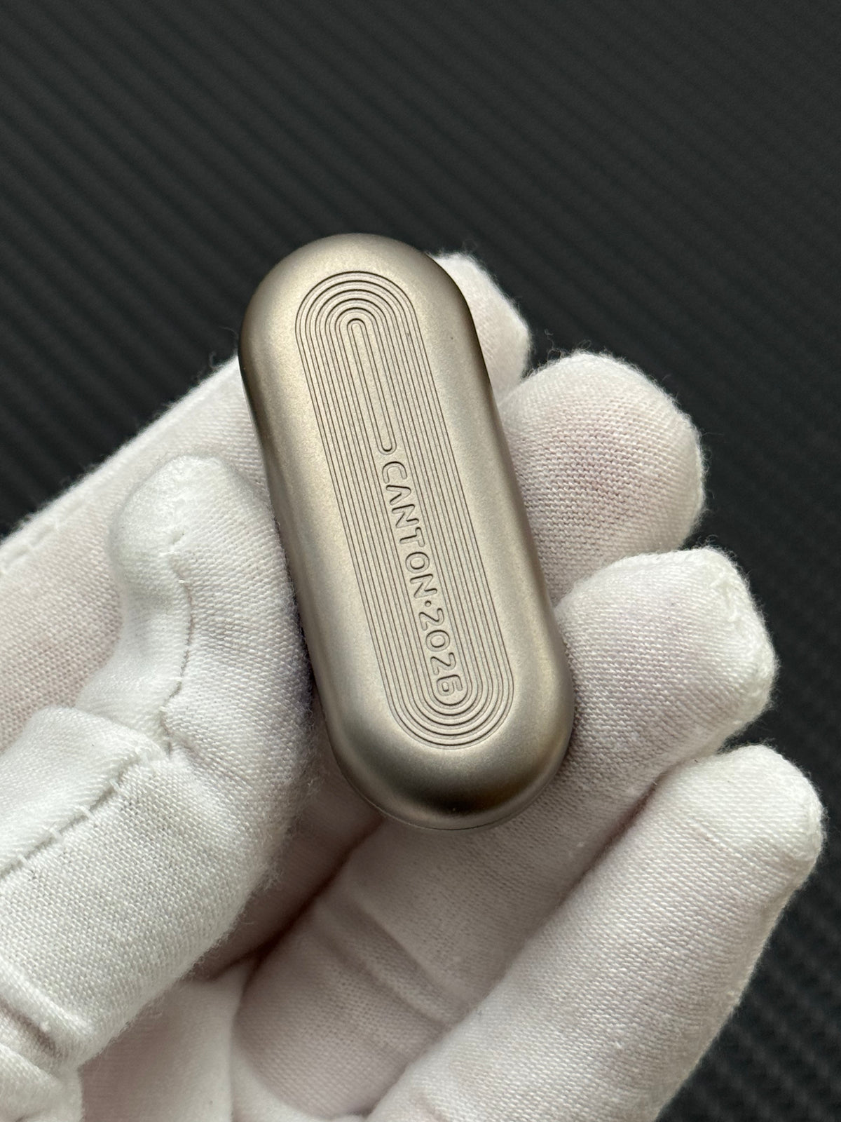 Floating Cloud Titanium