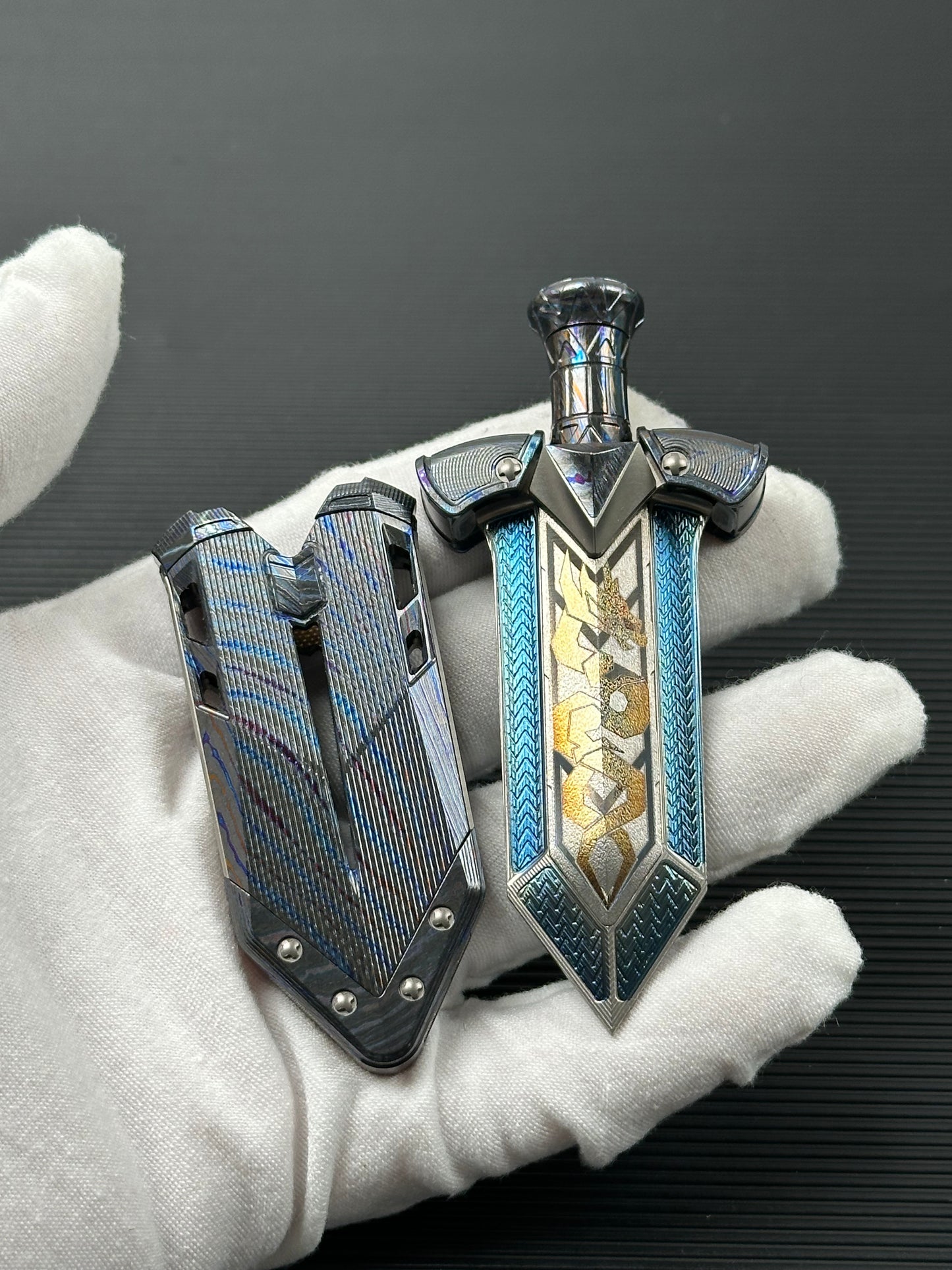 Azure Dragon Lake Sword Zircuti