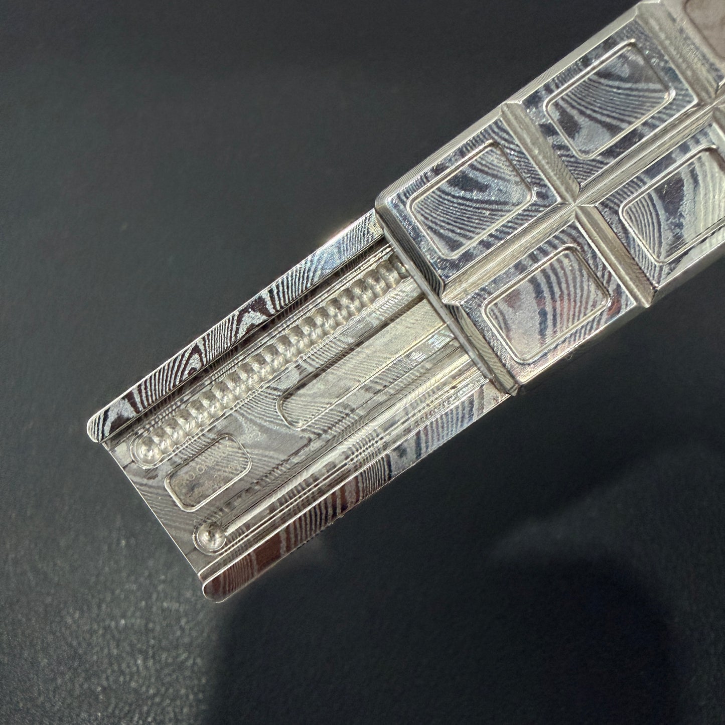 Ultra Thin Wafer Damasteel