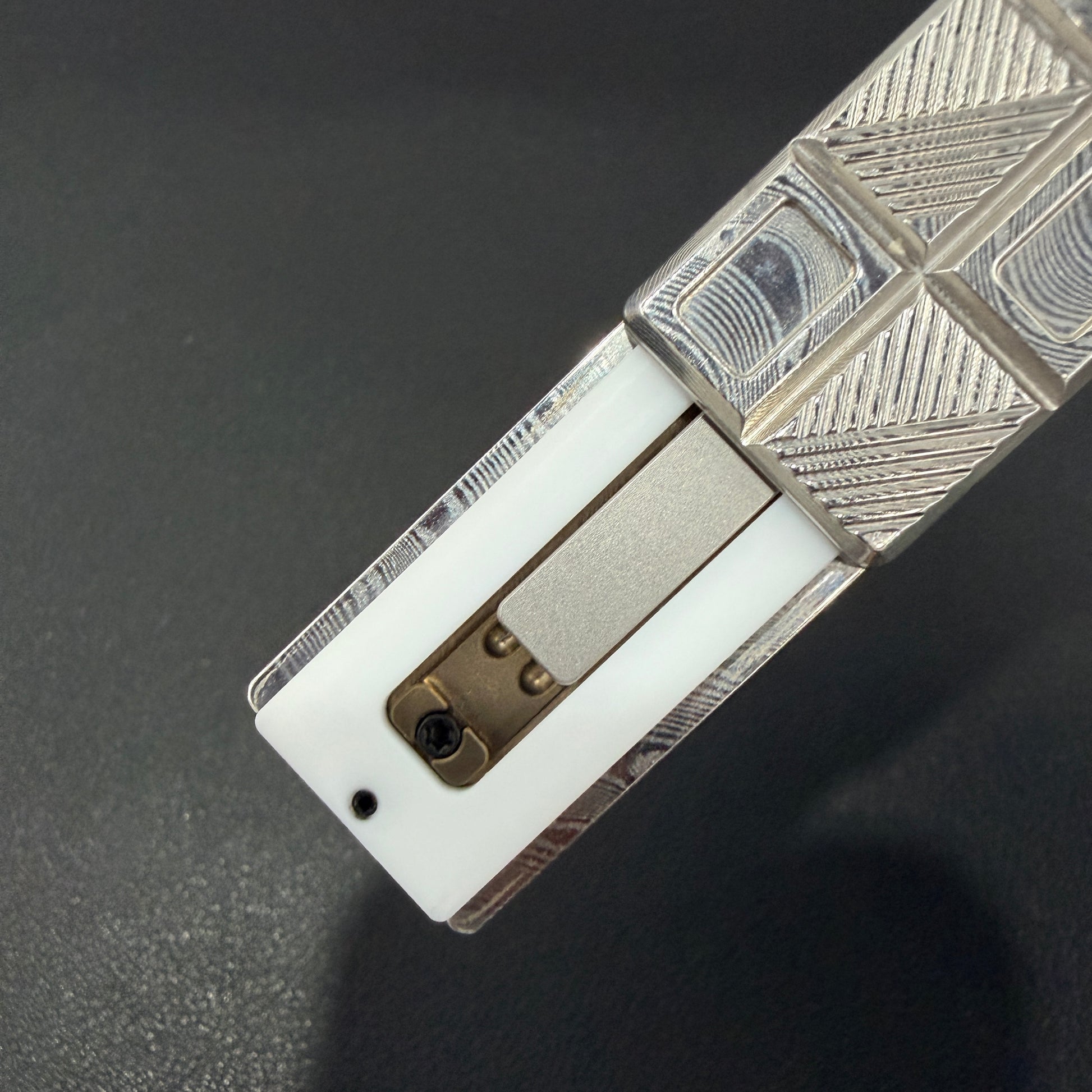 Ultra Thin Wafer Damasteel