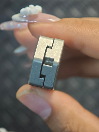 Plane Titanium