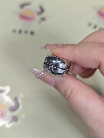 Floating Cloud Titanium