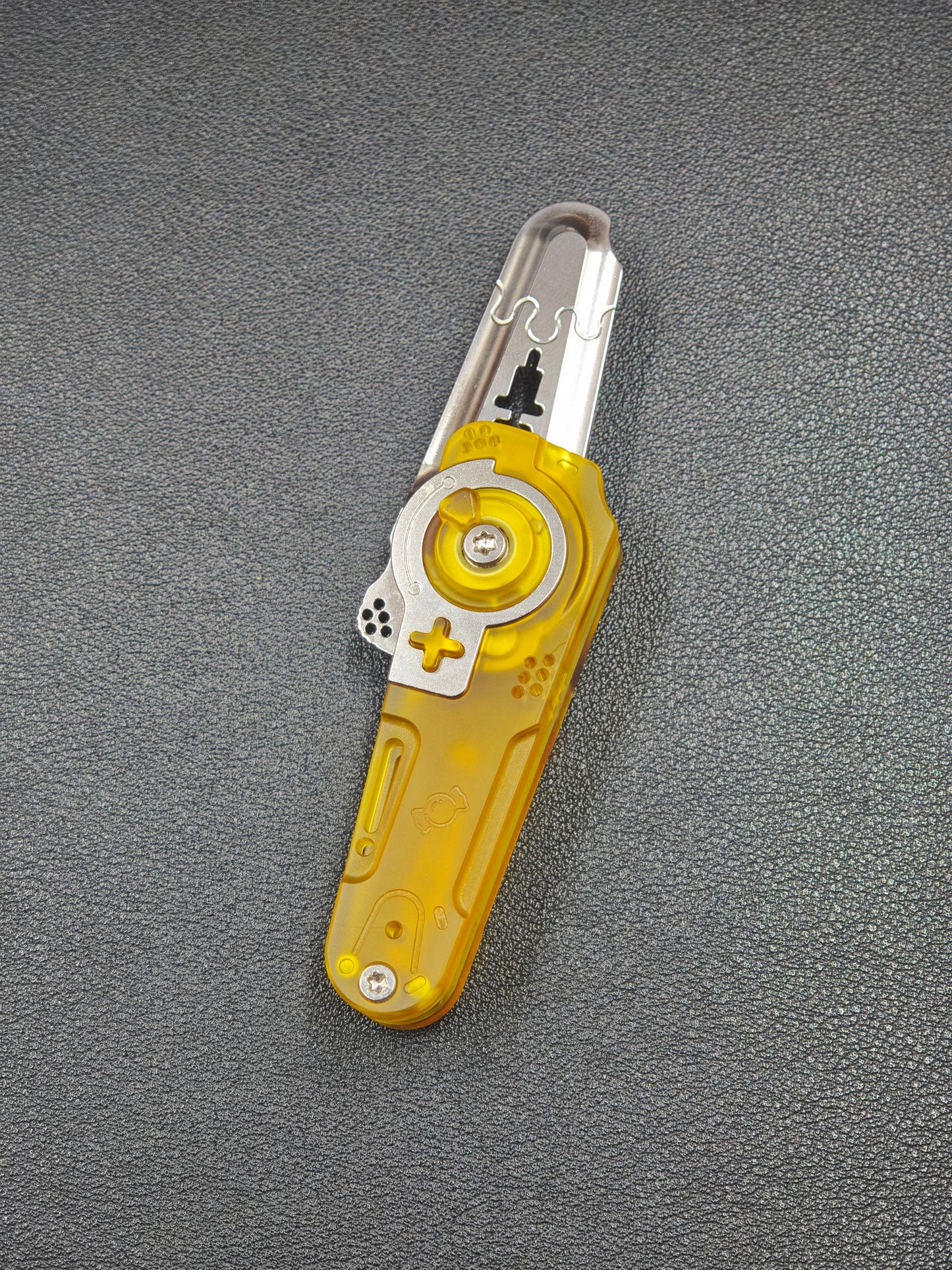Dimension Slash Pry Bar Titanium PEI