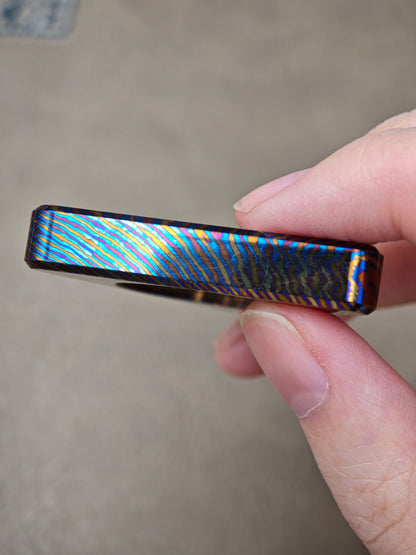 Little Triangle Titanium PEI Mokuti