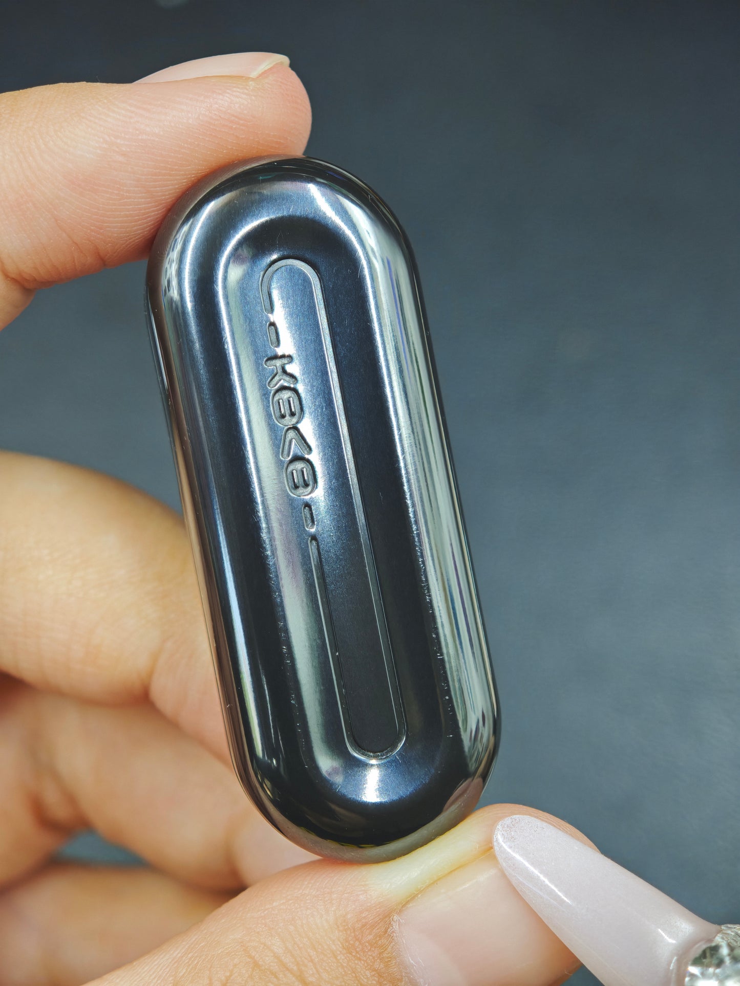 Floating Cloud Zirconium