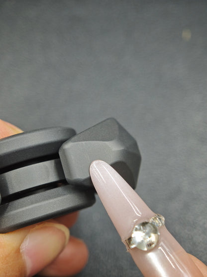Libra Zirconium