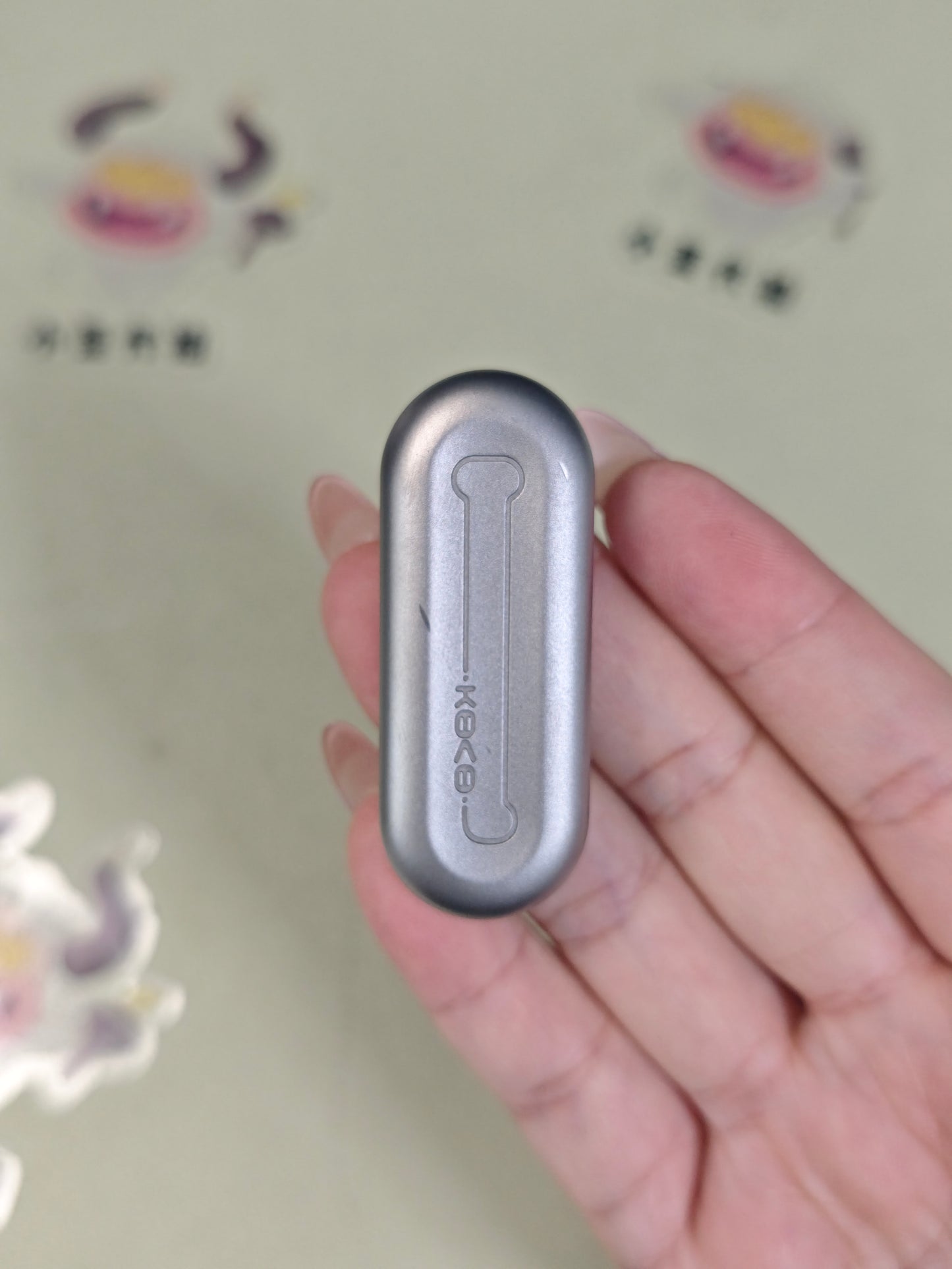 Floating Cloud Titanium