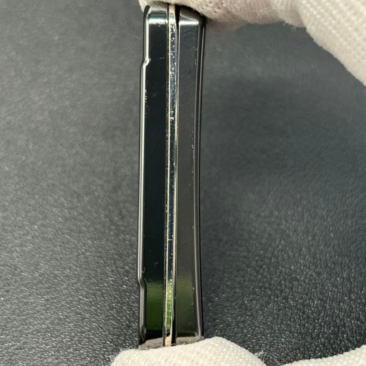 Snake Zirconium
