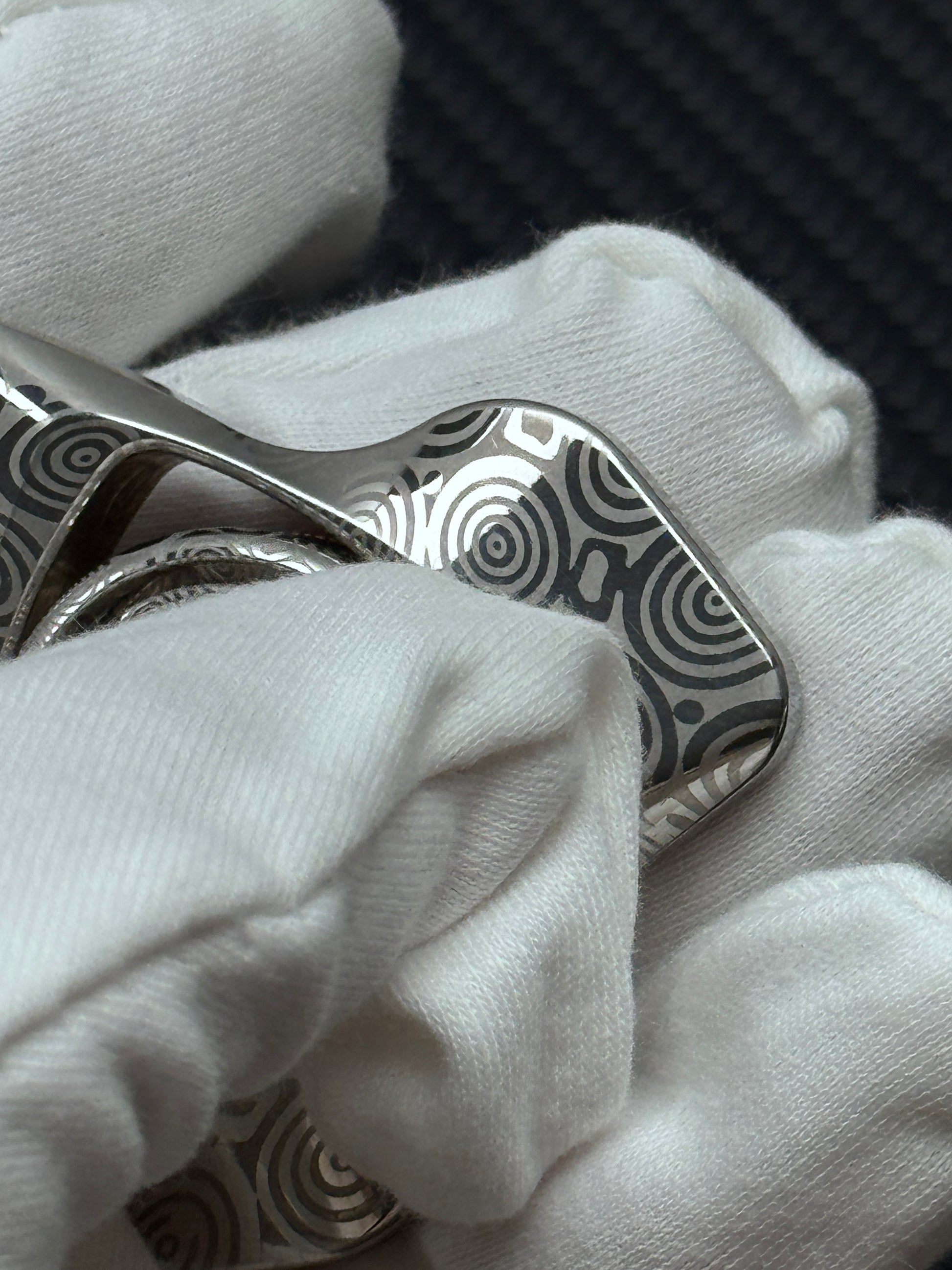 Phantom Dual Leaf Stainless Steel