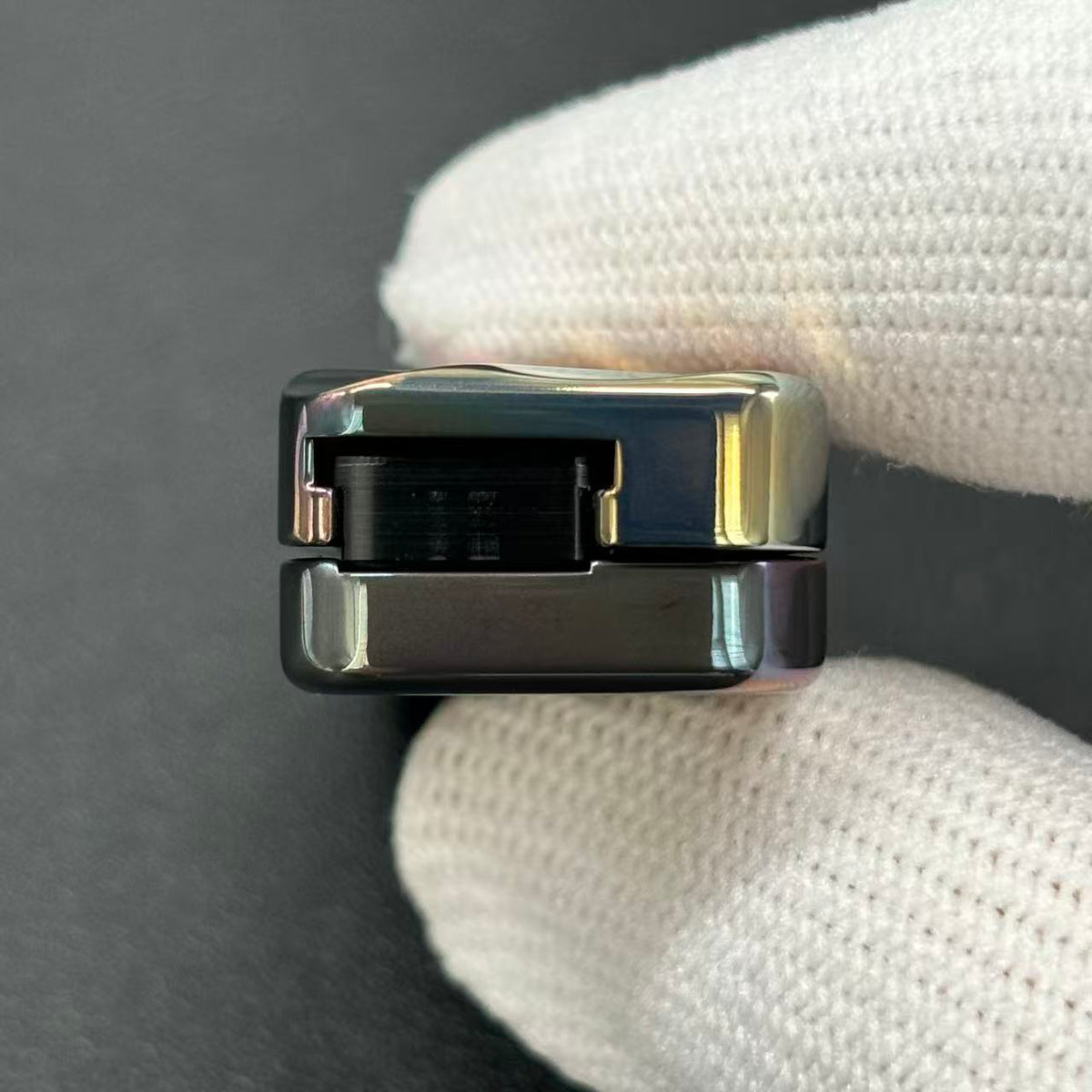 Tita Zirconium Oil Slick