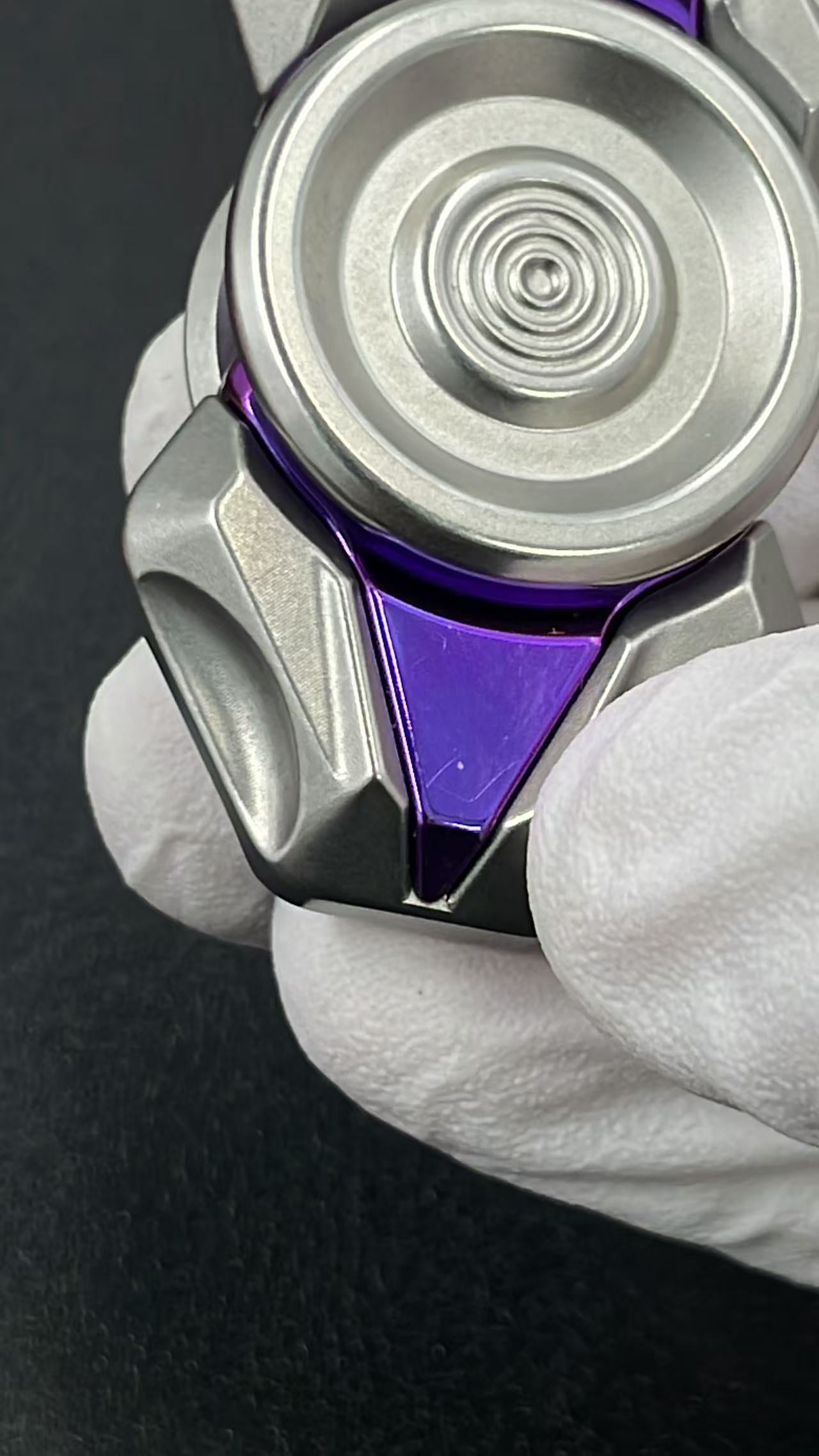 Spin Titanium Stainless Steel