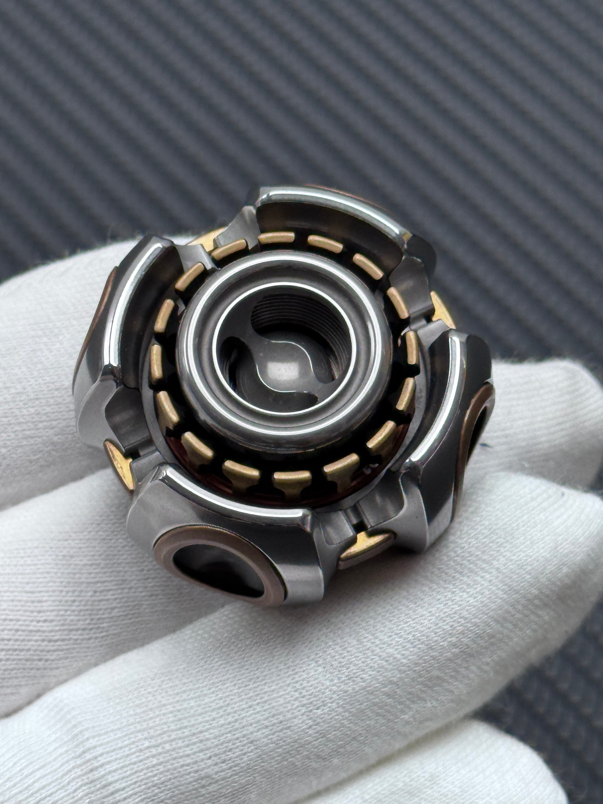 Noiz O Brass Stainless Steel