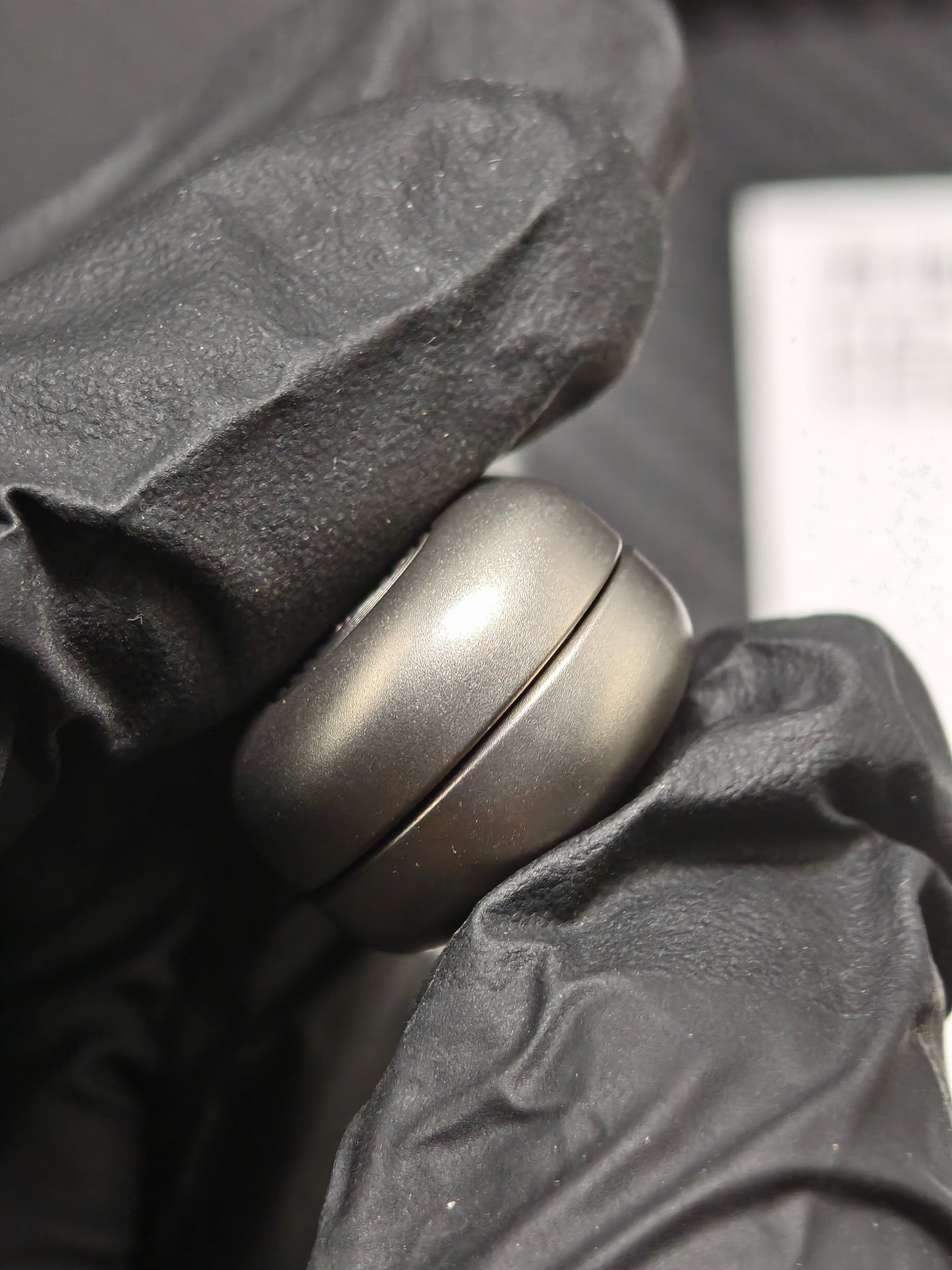 Floating Cloud Titanium