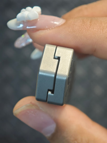 Plane Titanium