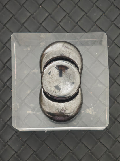 Two-Leaf Cell Zirconium