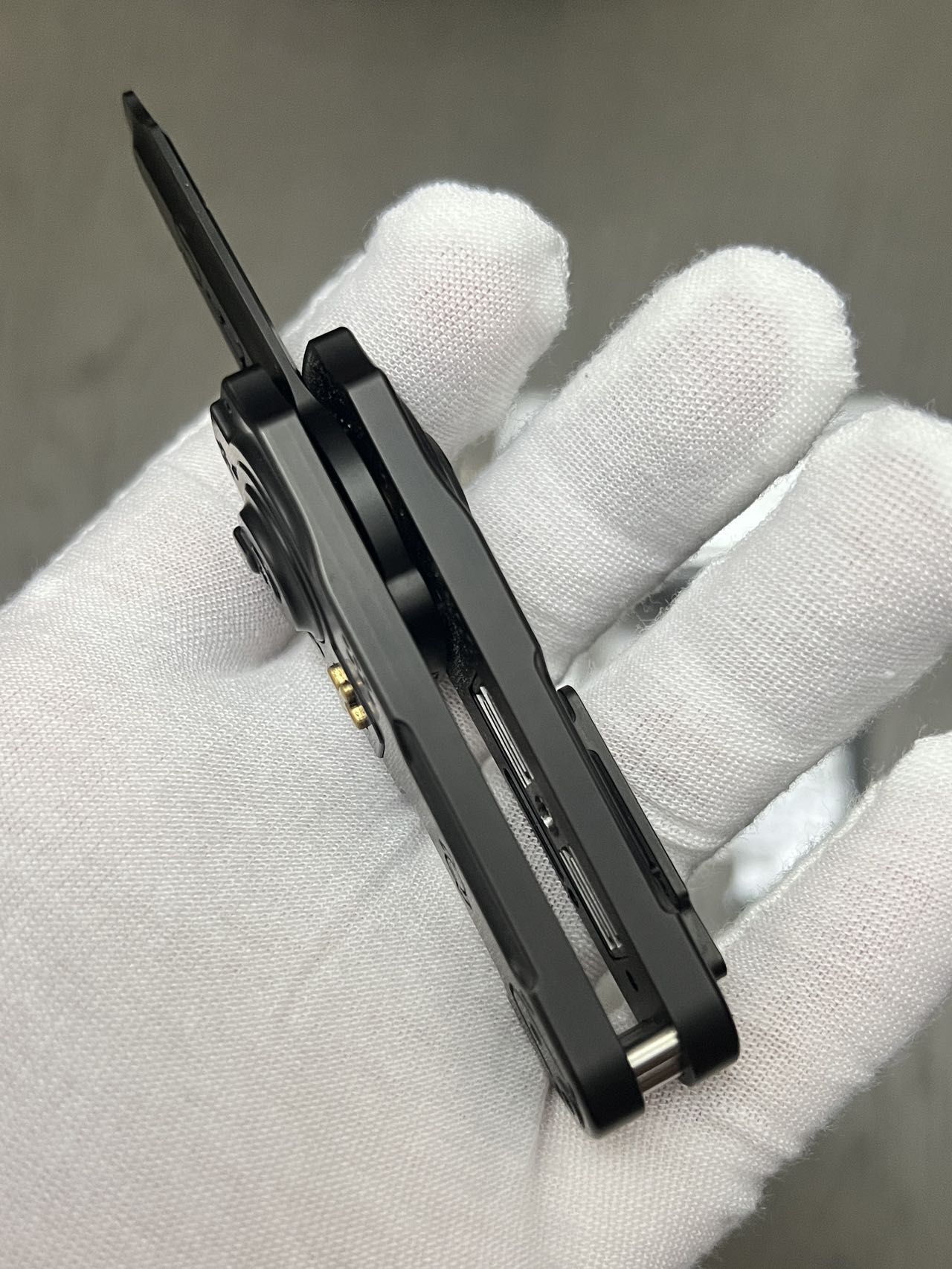 Dimension Slash Pry Bar Titanium Limited Edition