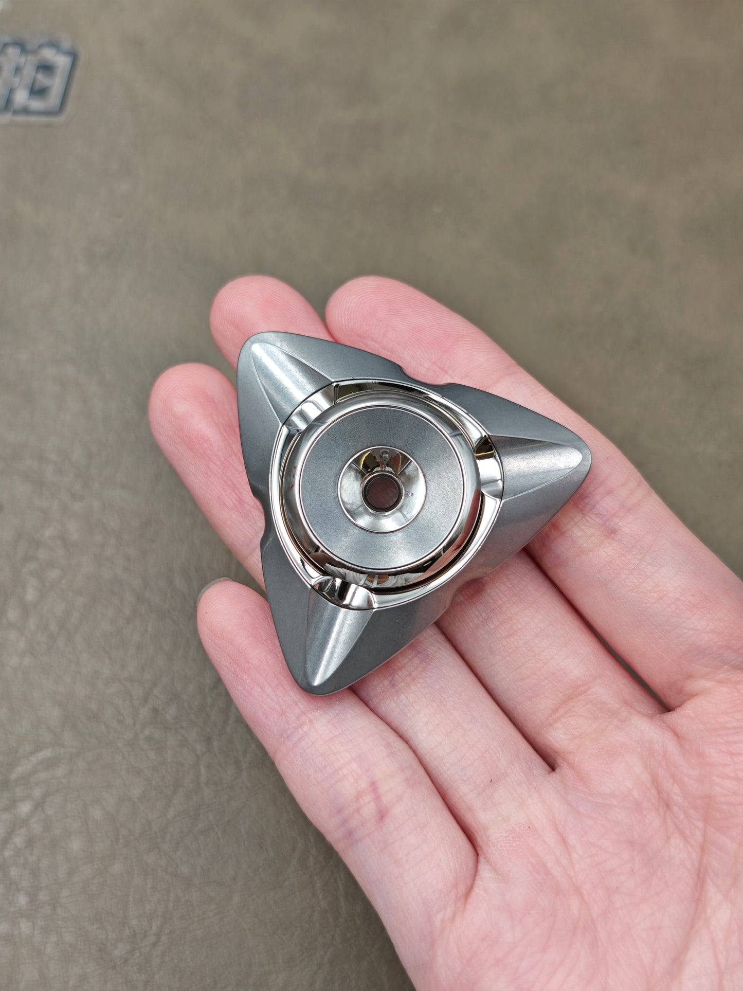 MAVE RE EST Stainless Steel Titanium