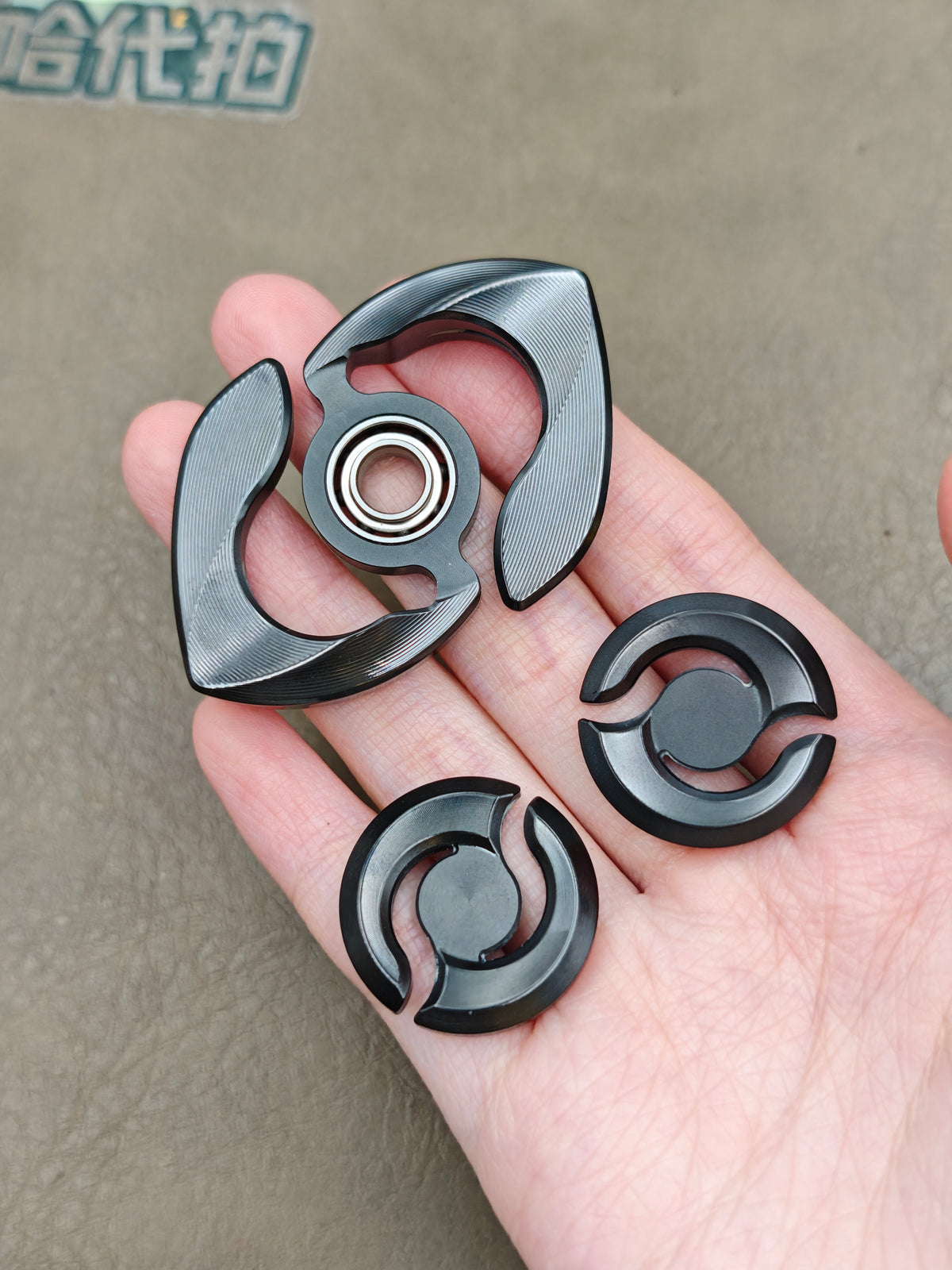 Baby Dolphin Zirconium