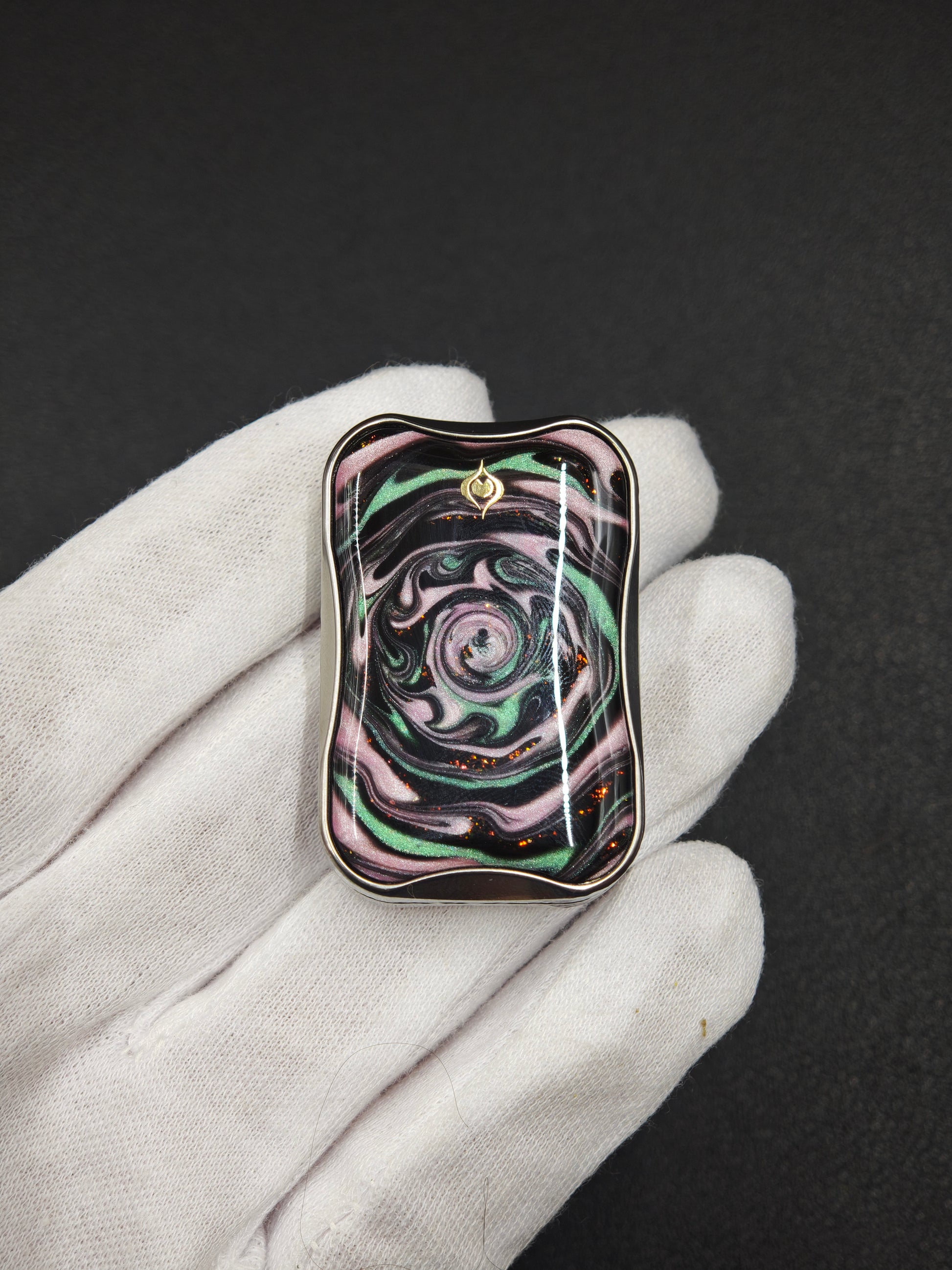 Slim Titanium