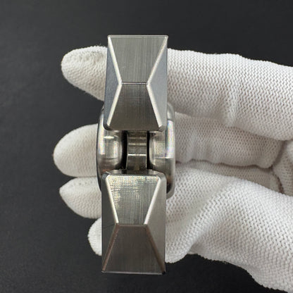 Tri Leaf Crossbone Titanium