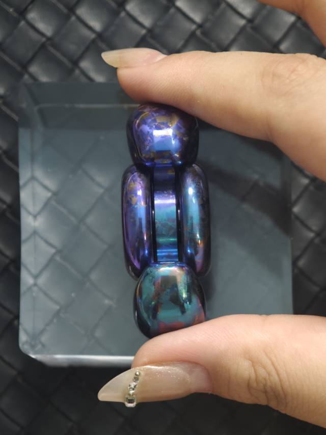 Edan Crystallized Titanium