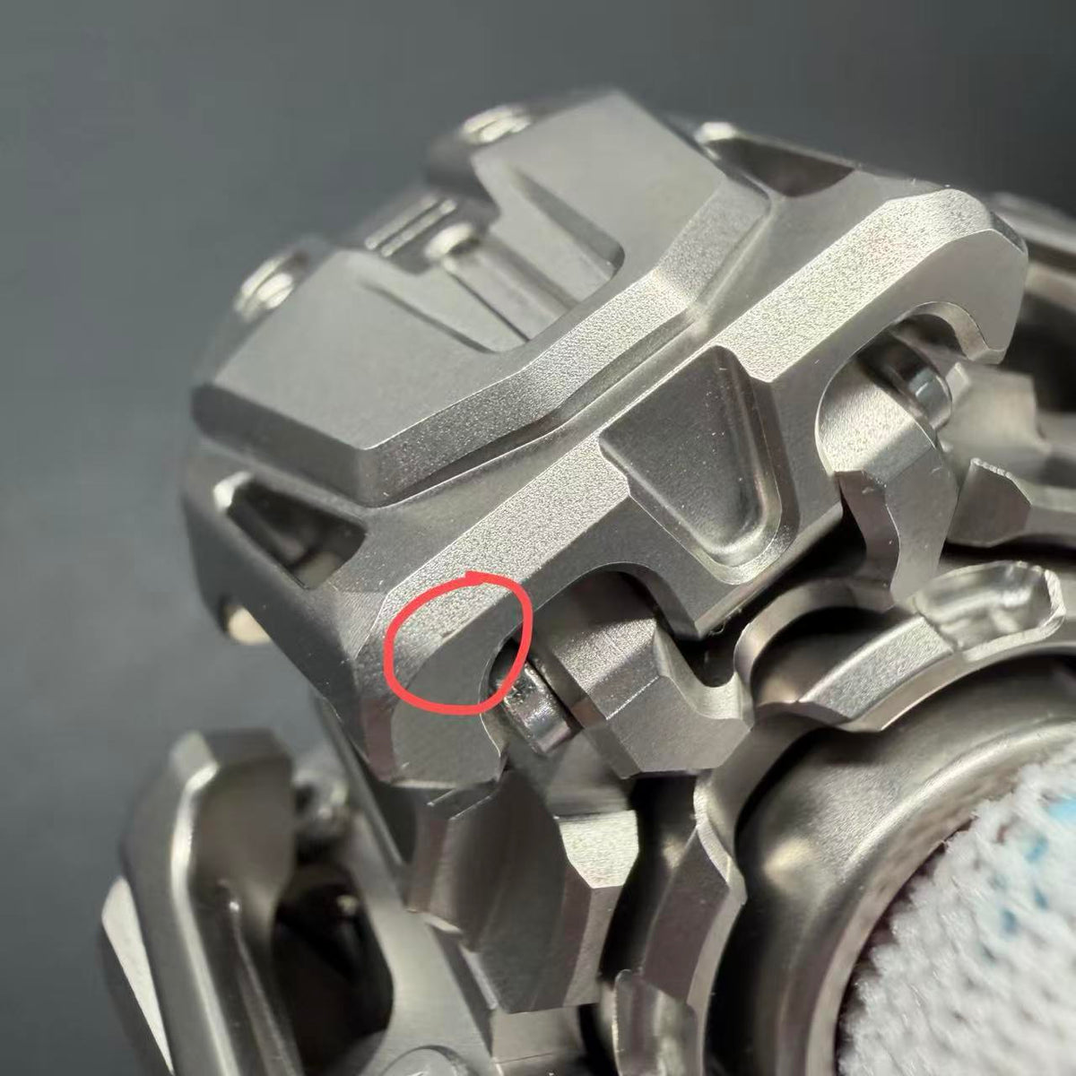 Ancient Iron Shell Opening Titanium
