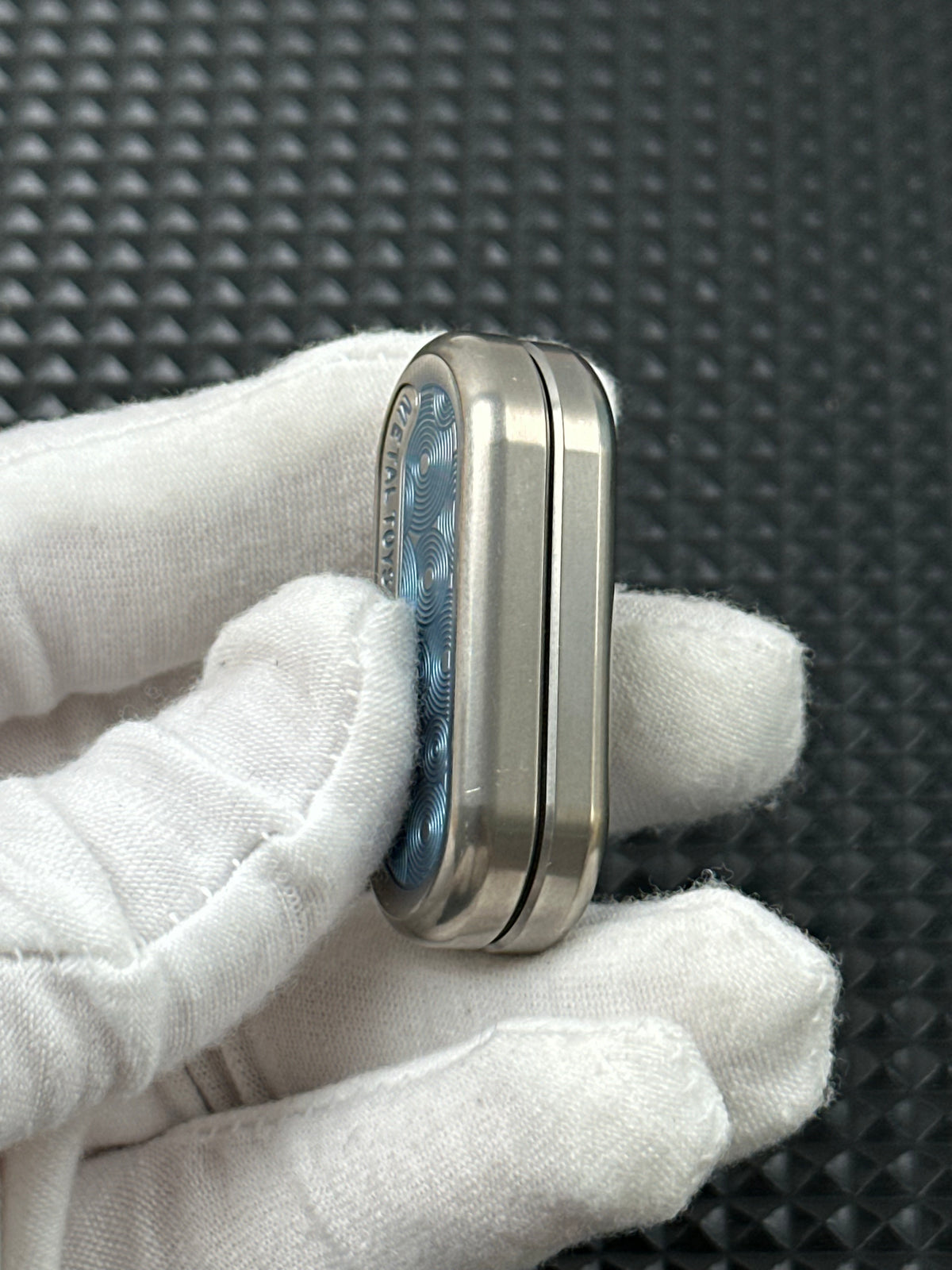 Top B Titanium