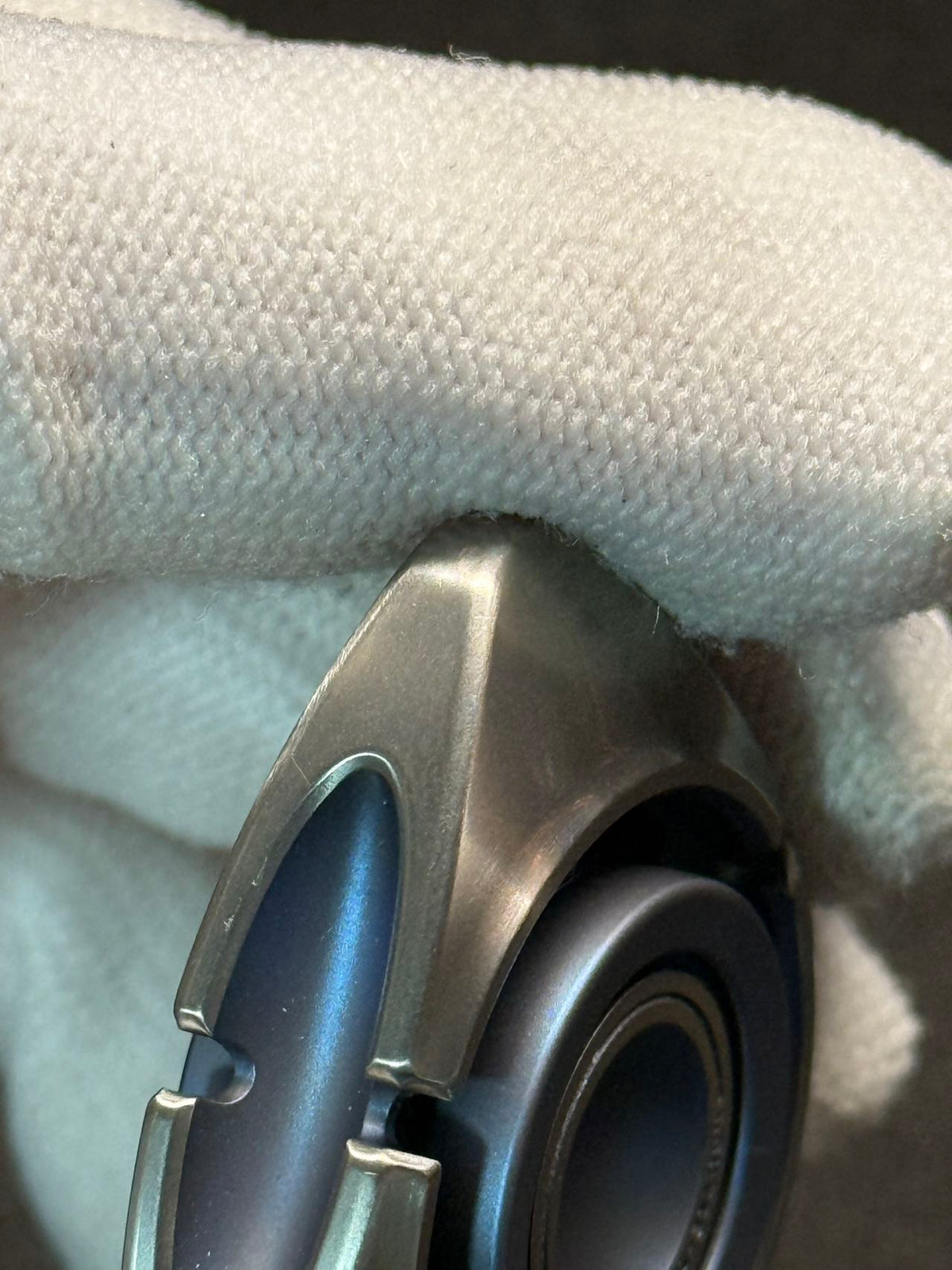 BIT 04 Titanium