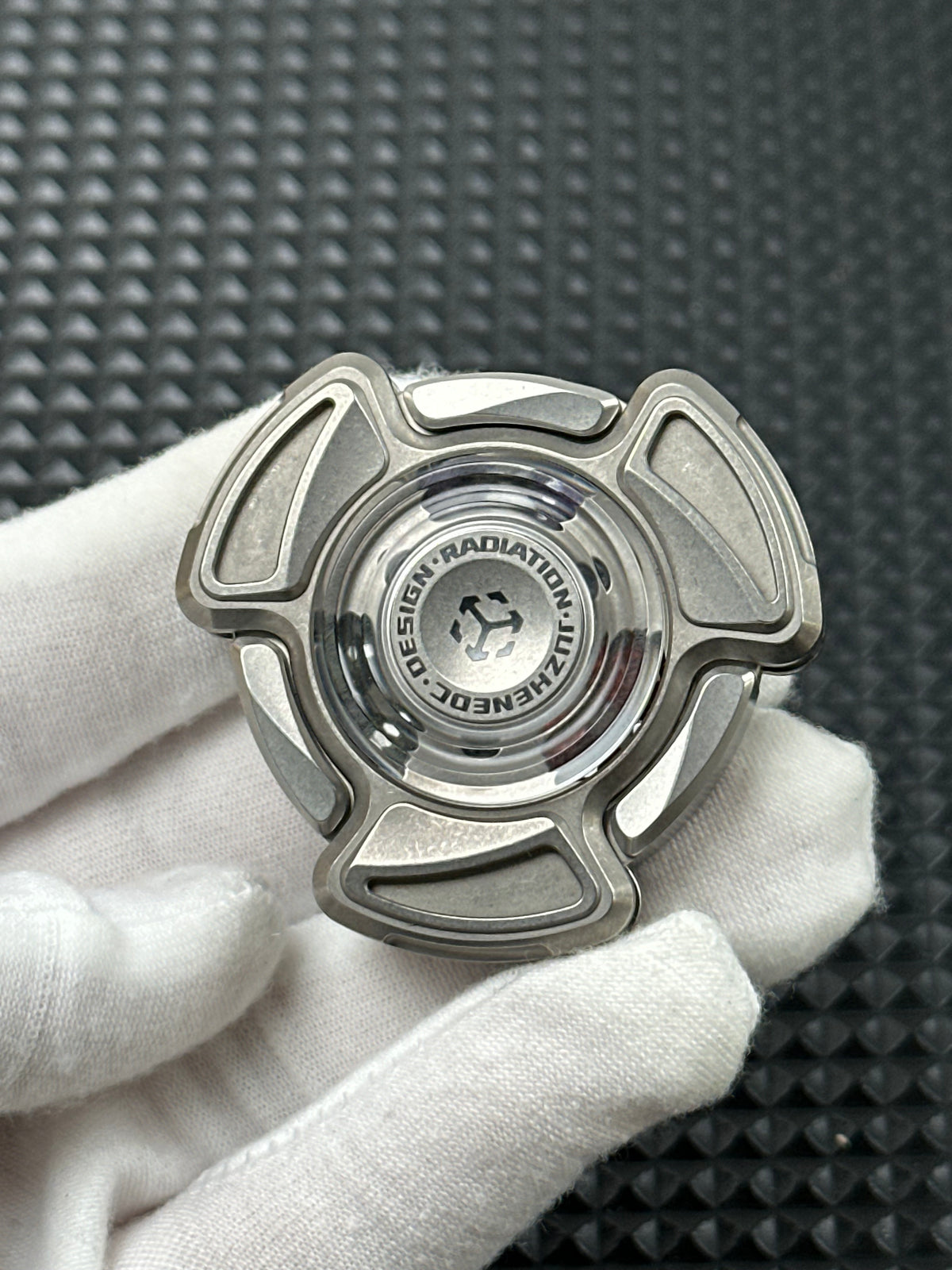 Radiation Pro Shell Opening Titanium