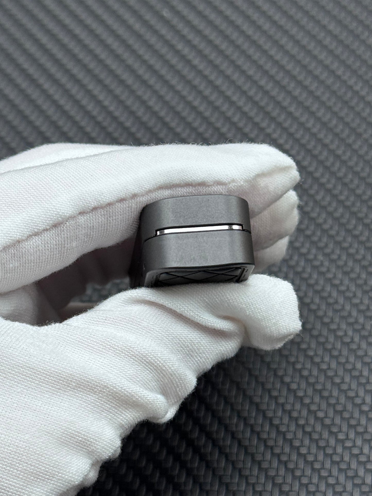 Feng Ling Zirconium