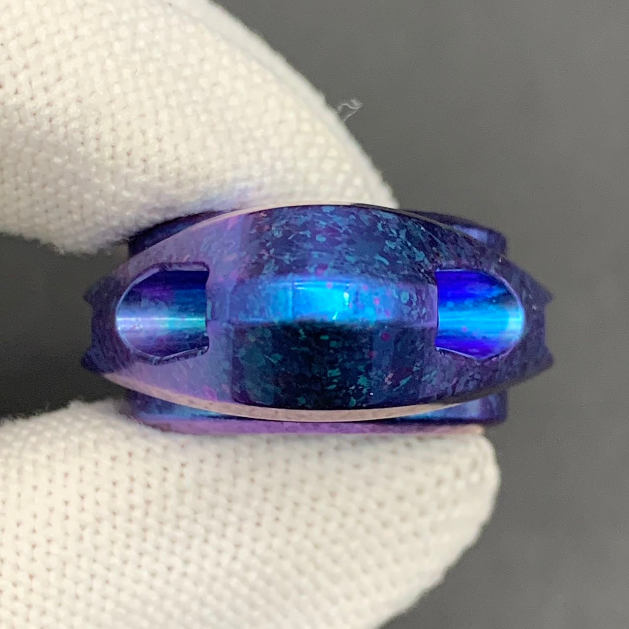 Pupil Crystallized Titanium
