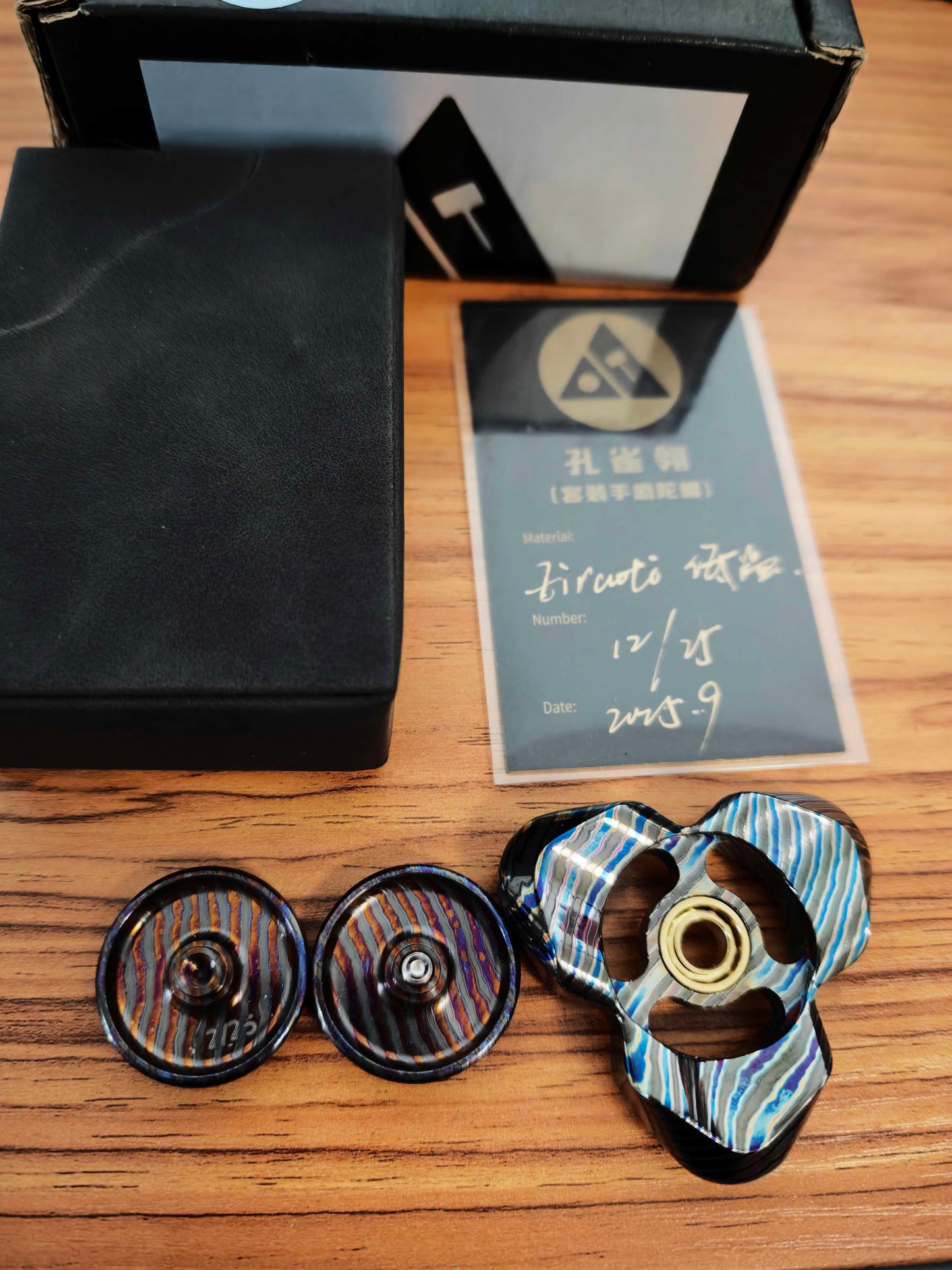 Feather Zircuti