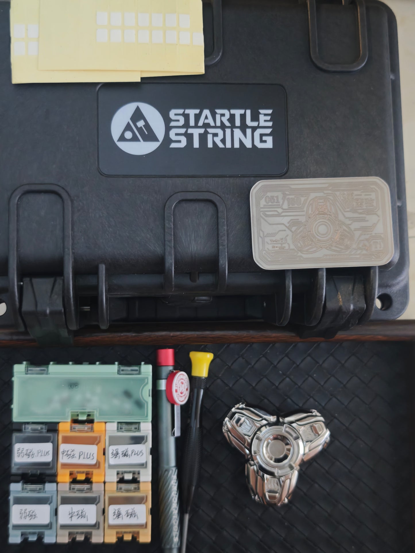 Shock String Titanium