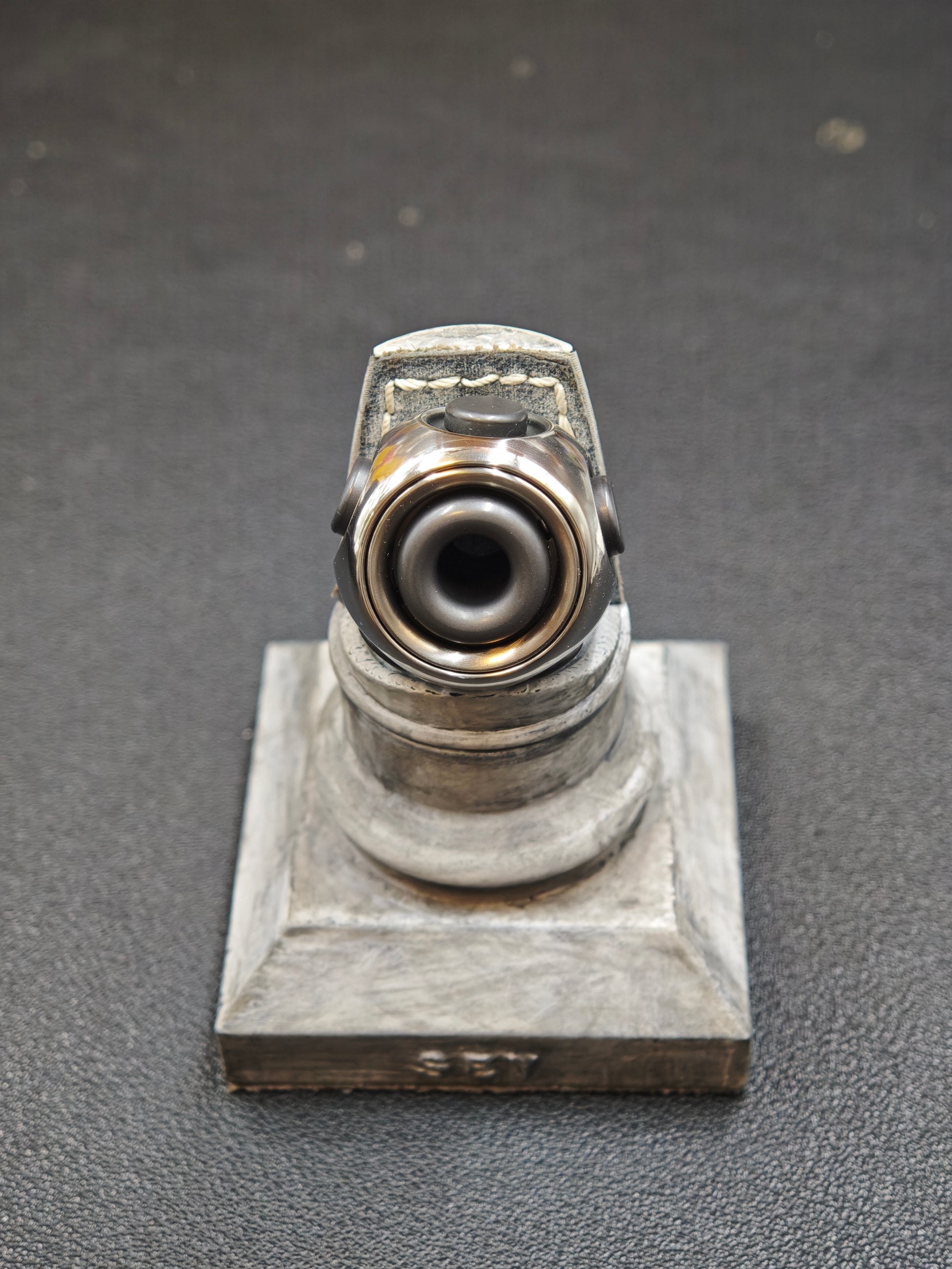 Noiz Zirconium Stainless Steel