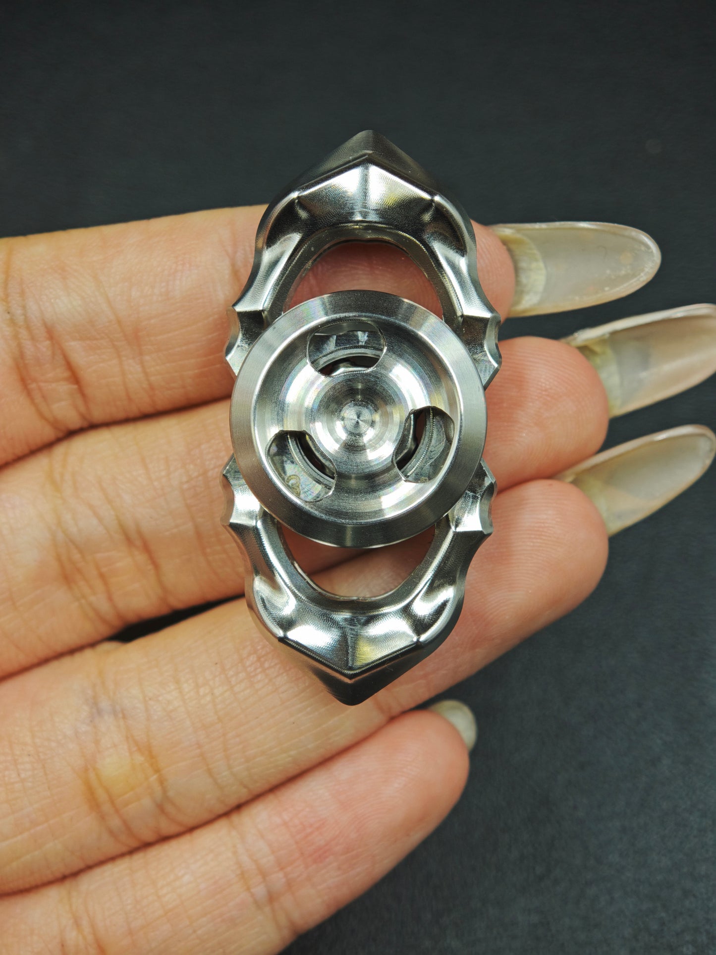 LQ EDC Thornwind Stainless Steel