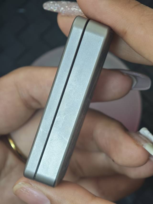 Chewing Gum 2.0 Titanium Engraved Limited Edition