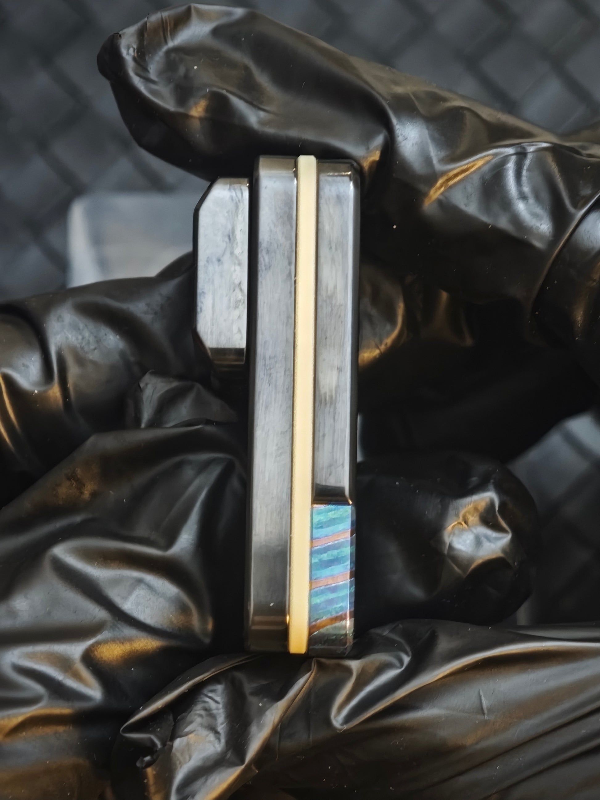 Little Snake Push Zircuti Zirconium