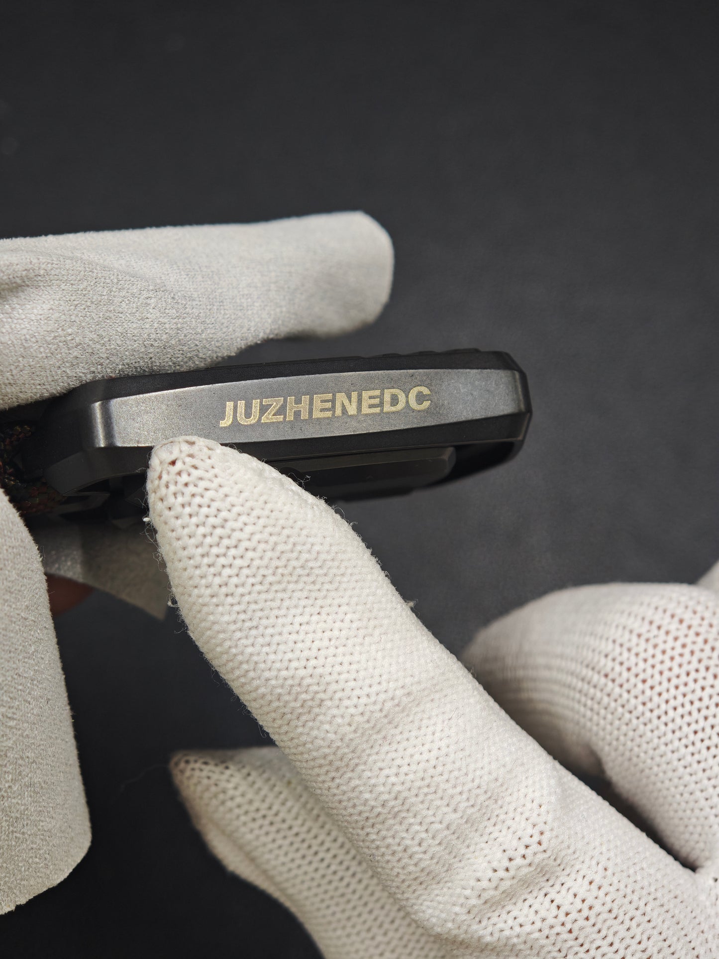 Thousand machines Zirconium