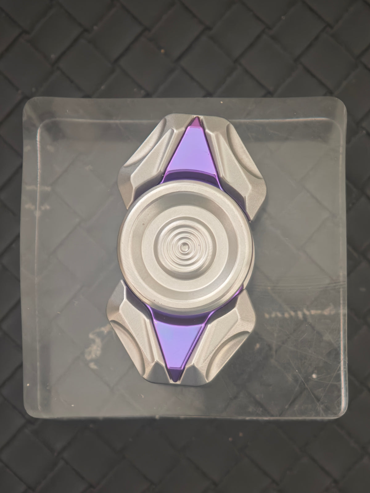 Spin Titanium Anodized