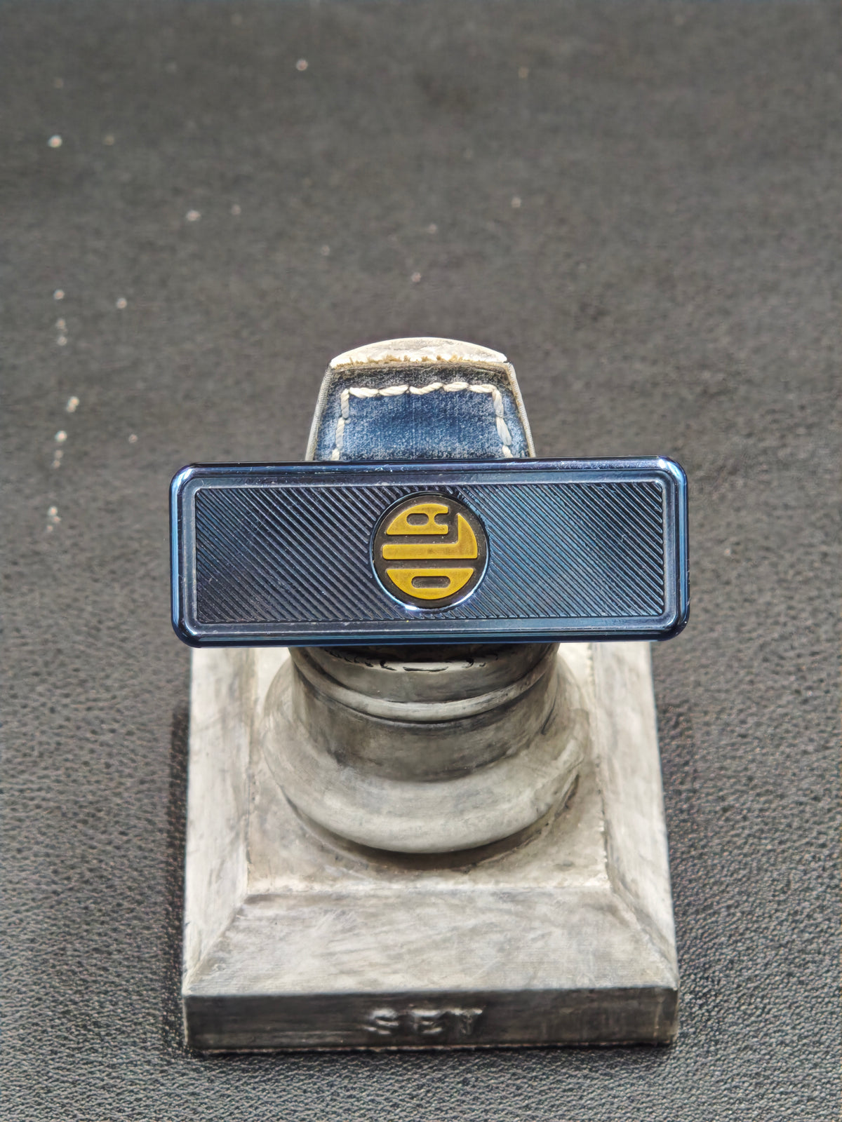 Jingle Bell Zirconium