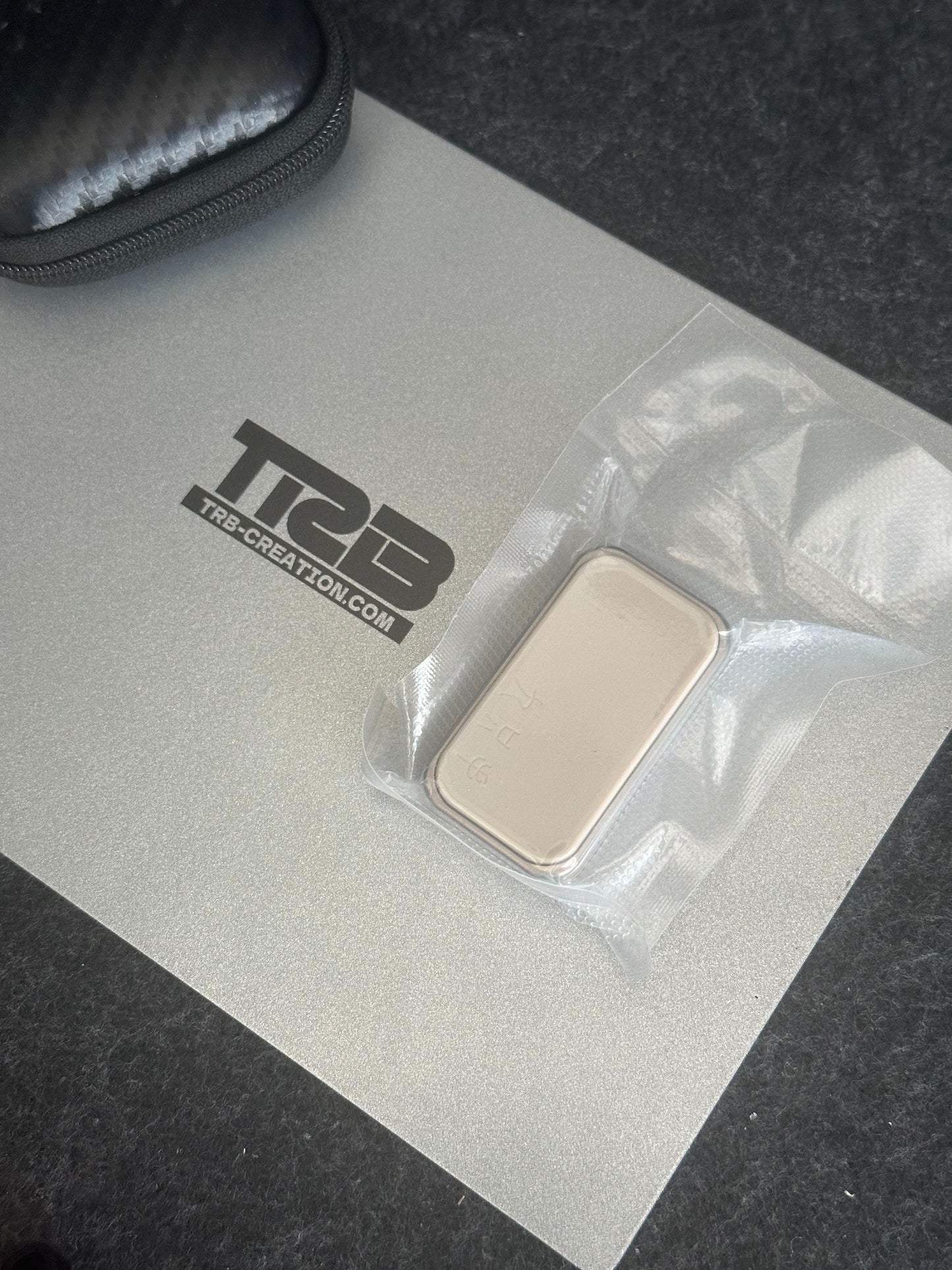 ZHUAN ZHUAN Slider Titanium+Peek Brand New